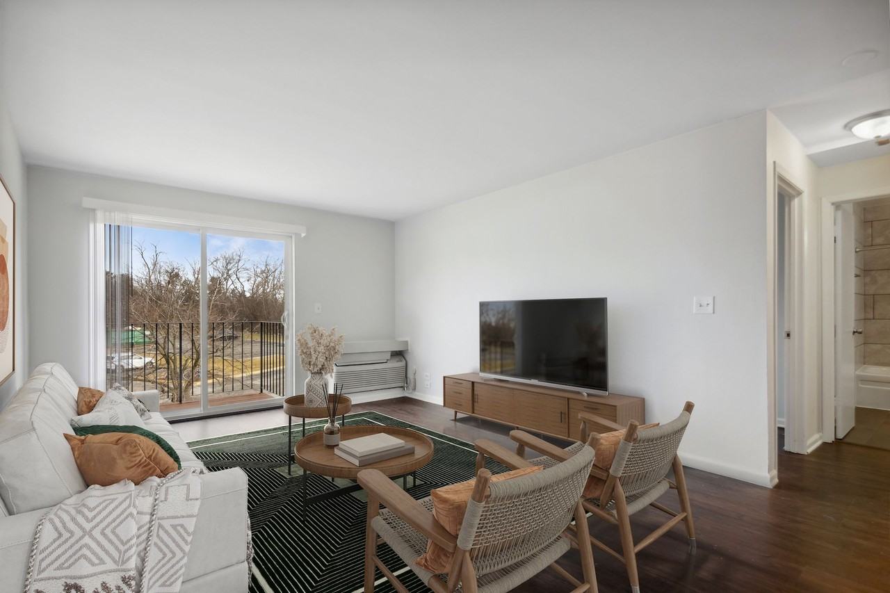 Wellington Creek Apartments - Photo 4 of 39