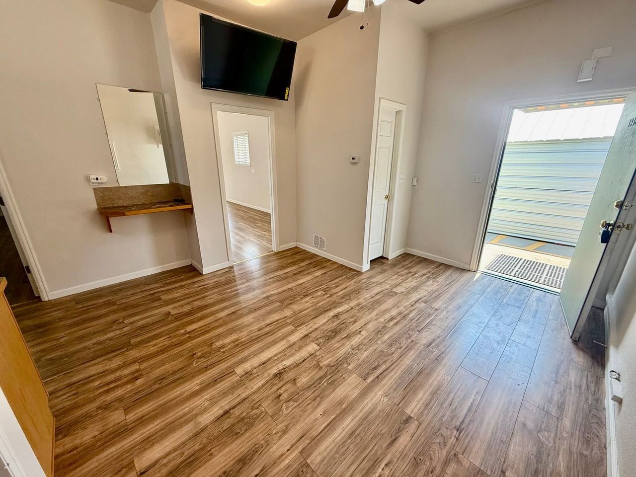1342 Washington Ave #1342 - Photo 3 of 21