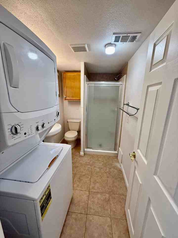 1342 Washington Ave #1342 - Photo 4 of 21