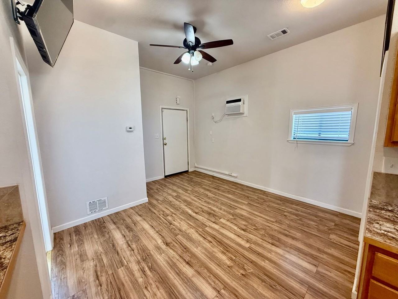 1342 Washington Ave #1342 - Photo 6 of 21