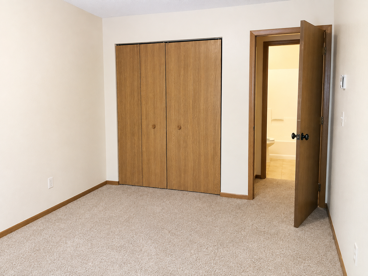 Westmar Apartments - Photo 7 of 12