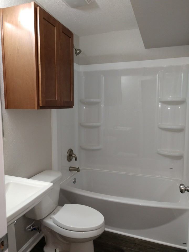 421 N Spring St #D - Photo 2 of 8