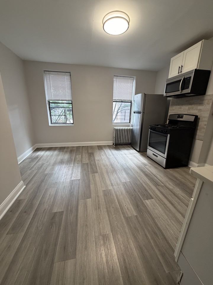 6308 Broadway #5 - Photo 2 of 9