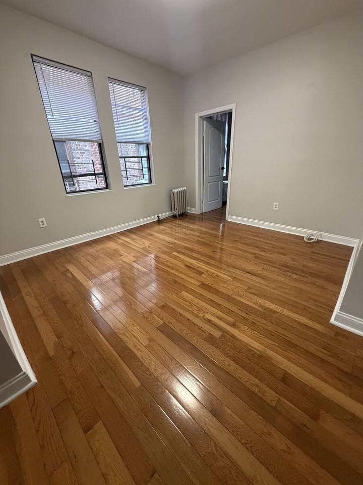 6308 Broadway #5 - Photo 4 of 9