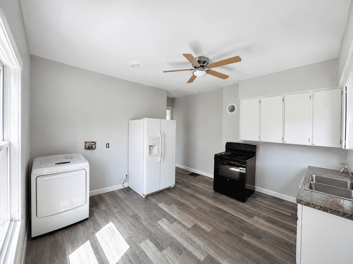 1140 W 2nd St #1140 - Photo 2 of 15