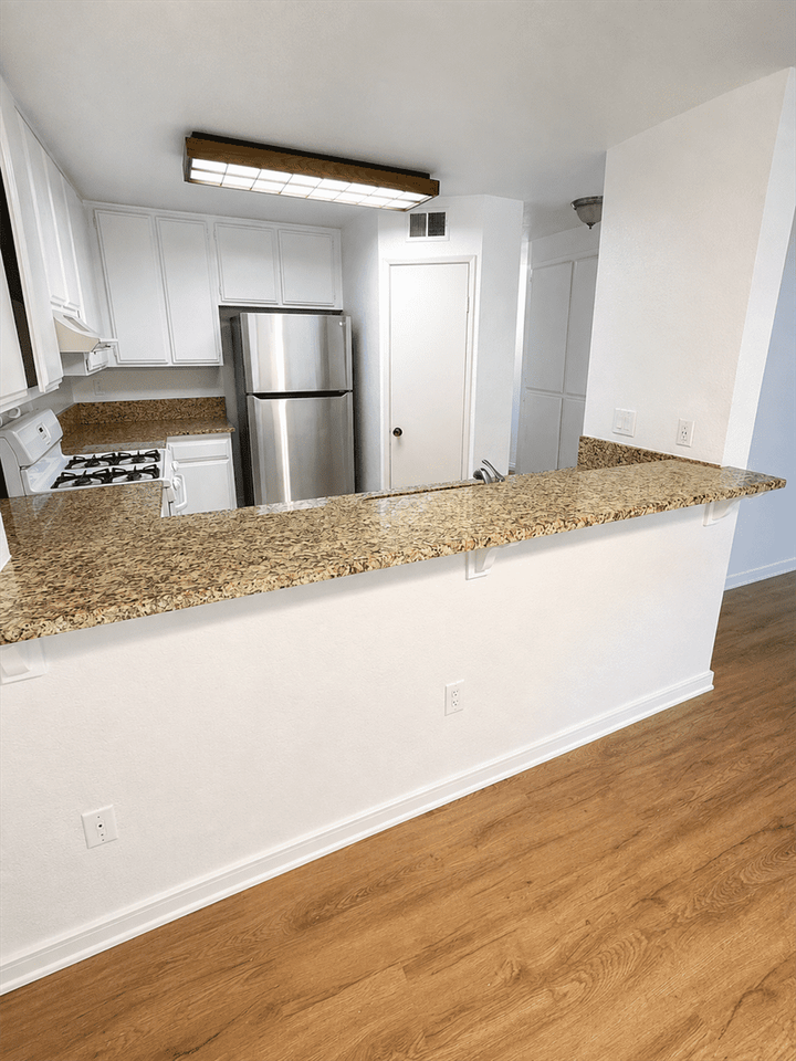 25713 View Pointe #8A - Photo 3 of 16