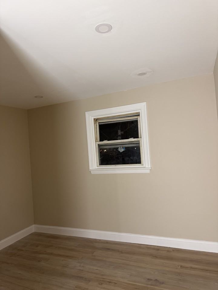 110 Railroad Ave #8 - Photo 6 of 7