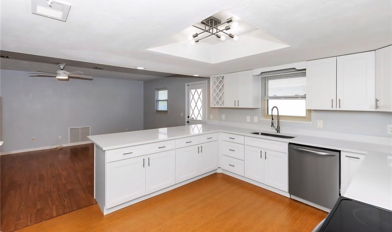4431 Doris Dr #NA - Photo 4 of 20
