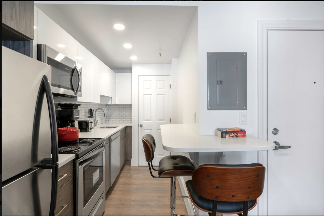 503 Beacon St #5 - Photo 3 of 9