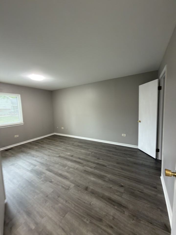 110 Manchester Ct #110 - Photo 4 of 11