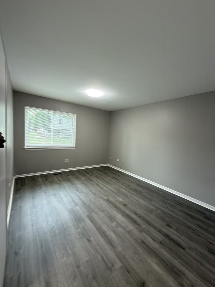 110 Manchester Ct #110 - Photo 5 of 11