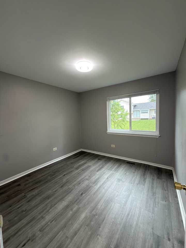 110 Manchester Ct #110 - Photo 6 of 11