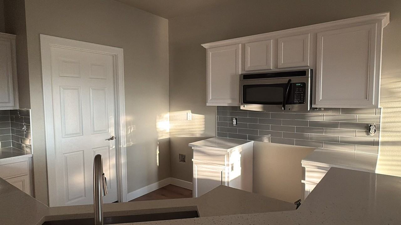 8621 Brunswick Dr #8621 - Photo 4 of 17