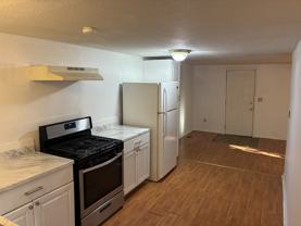 1302 Walnut St #4 - Photo 1 of 1