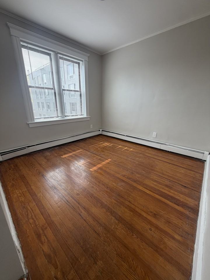 6302 Polk St #5 - Photo 3 of 9