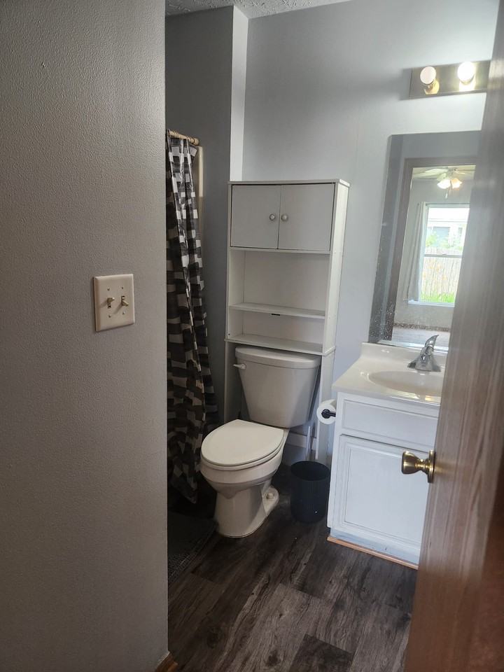 5886 Beechwood Dr #B - Photo 7 of 11