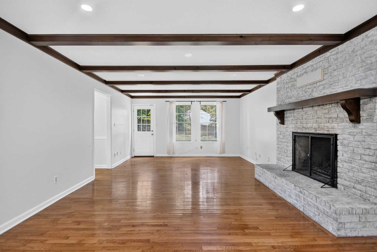 17 Laver Cir #NA - Photo 7 of 22