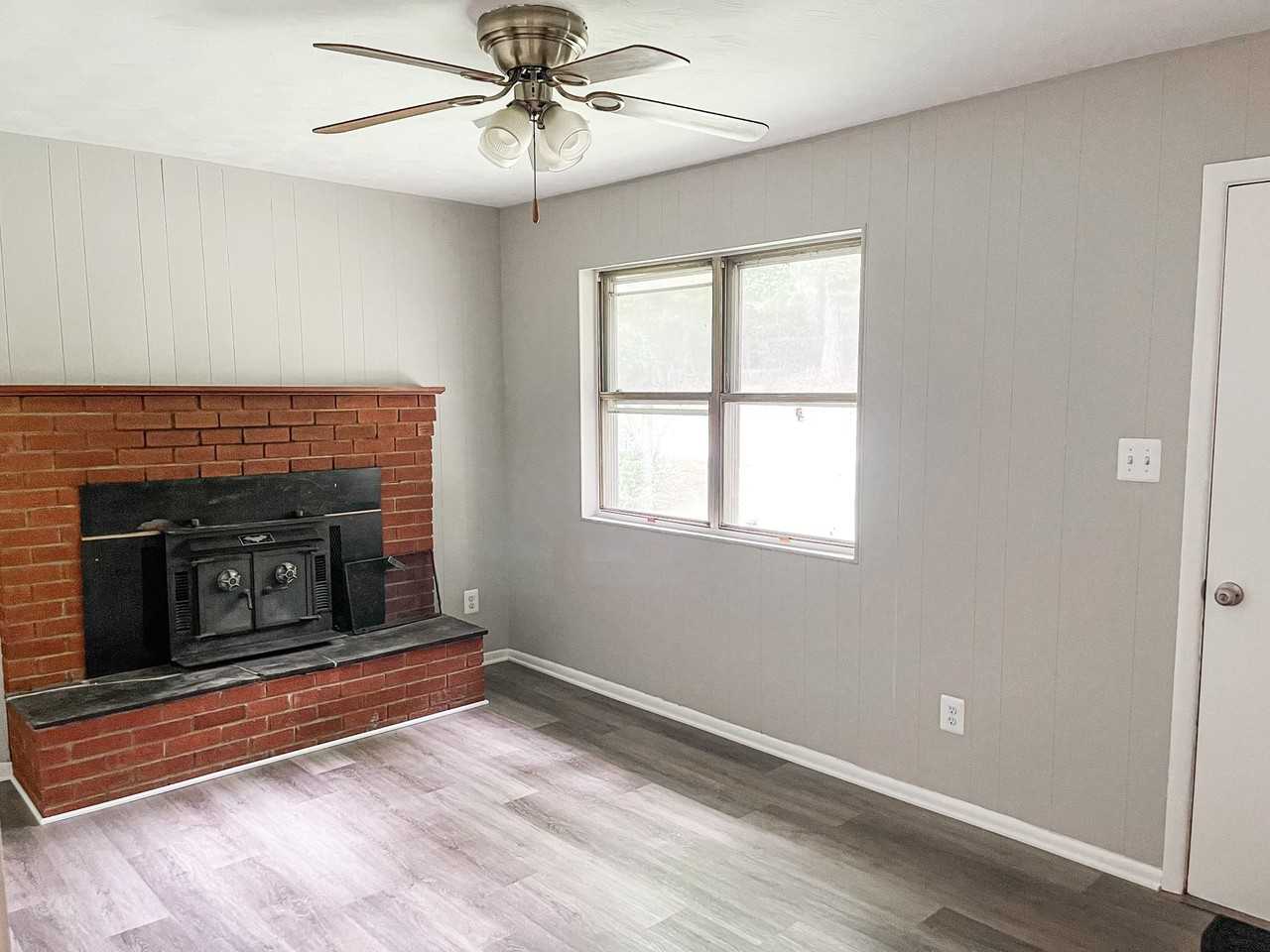 9395 Marcus Ln - Photo 6 of 13