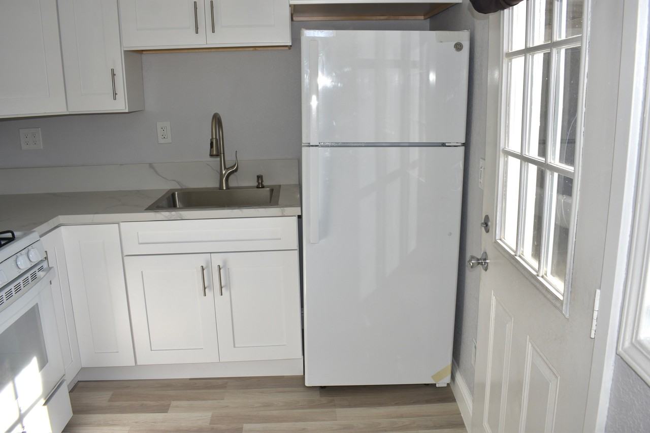 11661 Burke St #NA - Photo 3 of 11