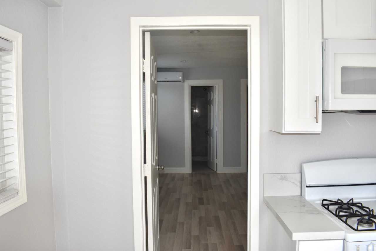11661 Burke St #NA - Photo 5 of 11