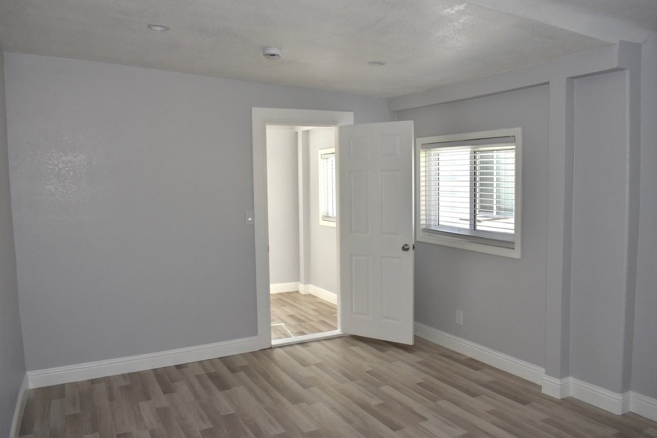11661 Burke St #NA - Photo 6 of 11