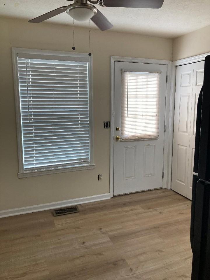 606 Windcrest Dr #NA - Photo 4 of 10