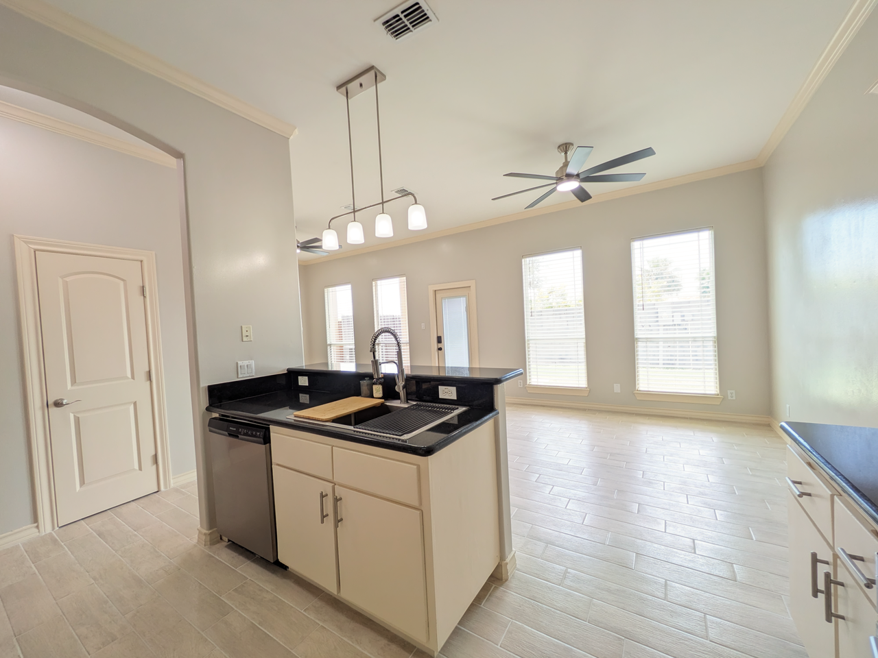 3432 South Midtown Circle Street - Photo 6 of 23