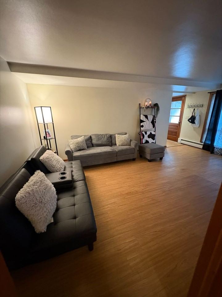 914 Grand Ave - Photo 6 of 10