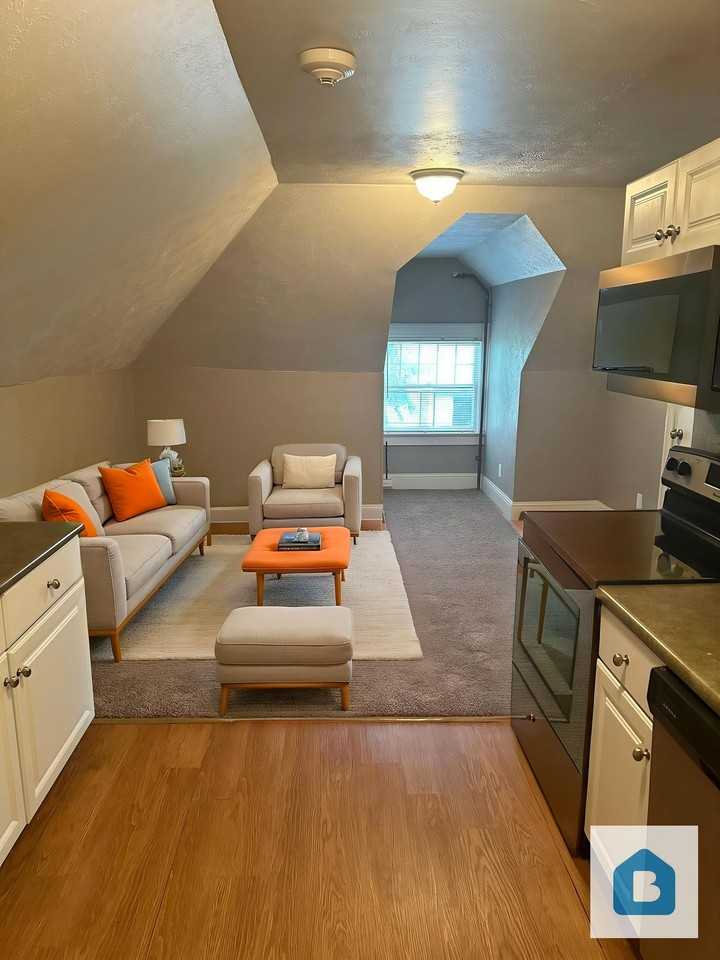 506 N Cascade Avenue - Photo 3 of 50