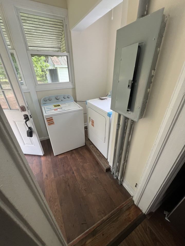 1012 Hammond St #NA - Photo 7 of 10