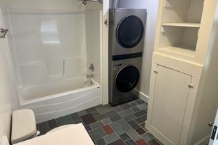 901 1/2 E Wilson St #NA - Photo 1 of 1