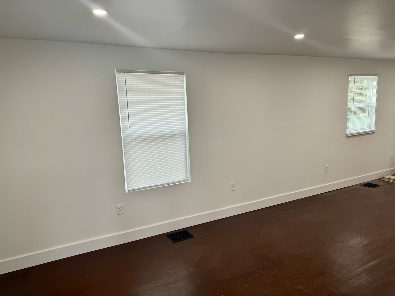 901 E Wilson St #NA - Photo 3 of 11