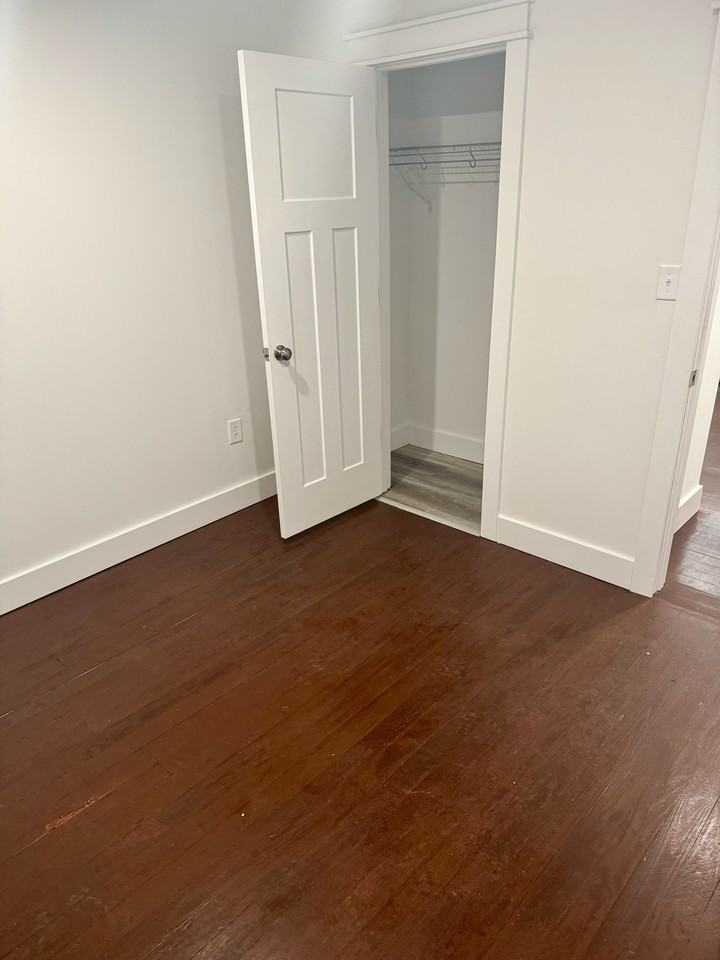 901 E Wilson St #NA - Photo 5 of 11