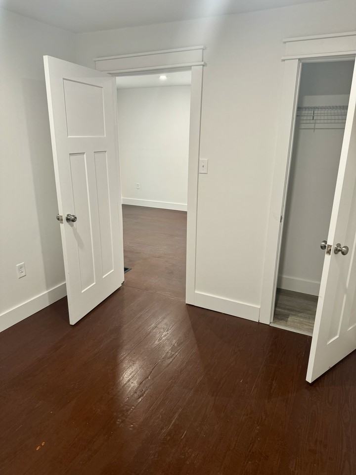 901 E Wilson St #NA - Photo 6 of 11
