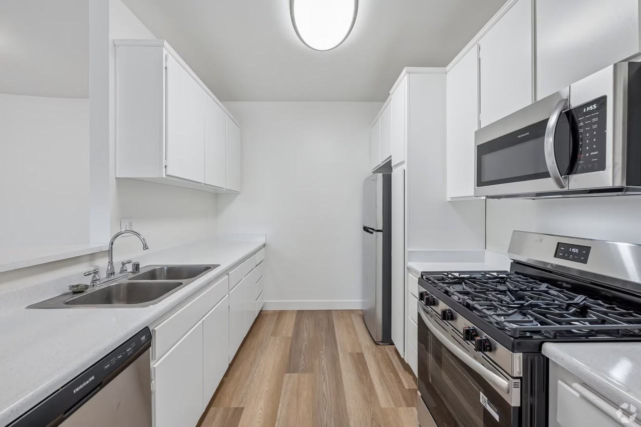 Northpoint Apartments at CSUN - Photo 7 of 15