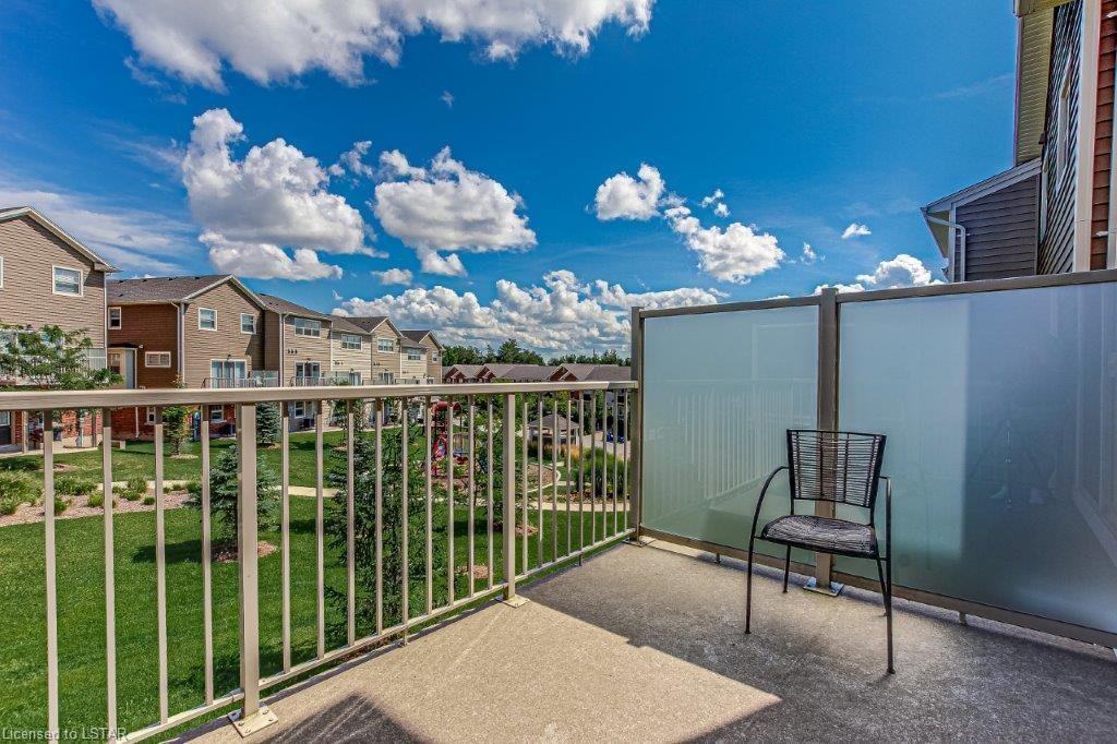 1850 Beaverbrook Avenue #9 - Photo 7 of 14