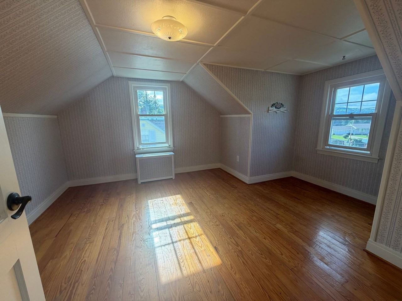 5 E Walnut St - Photo 4 of 15