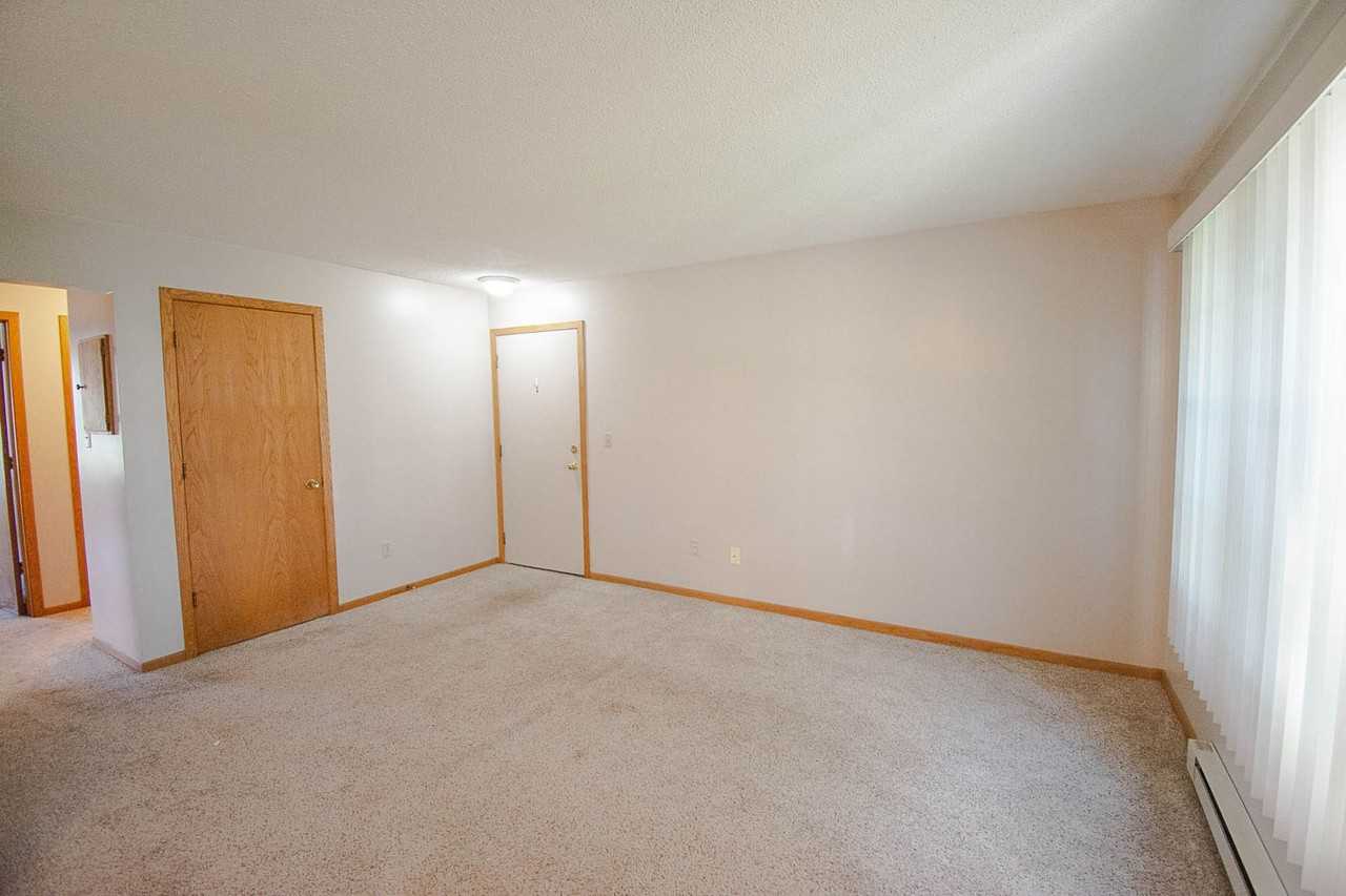 2315 30th Ave Nw - Photo 3 of 15