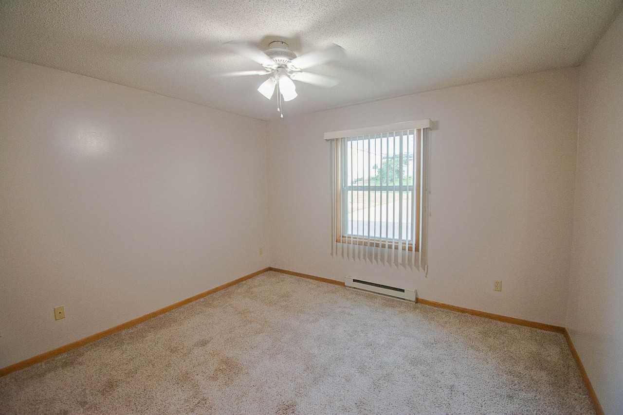 2315 30th Ave Nw - Photo 7 of 15