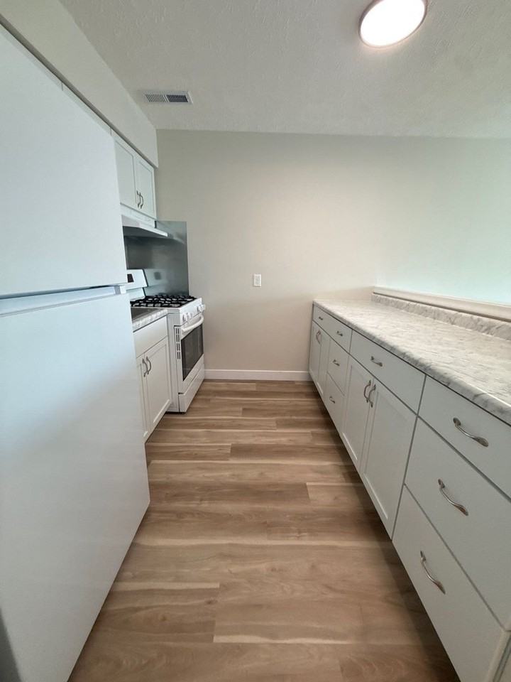 5703 S 14 (Omaha,NE) - Photo 5 of 15