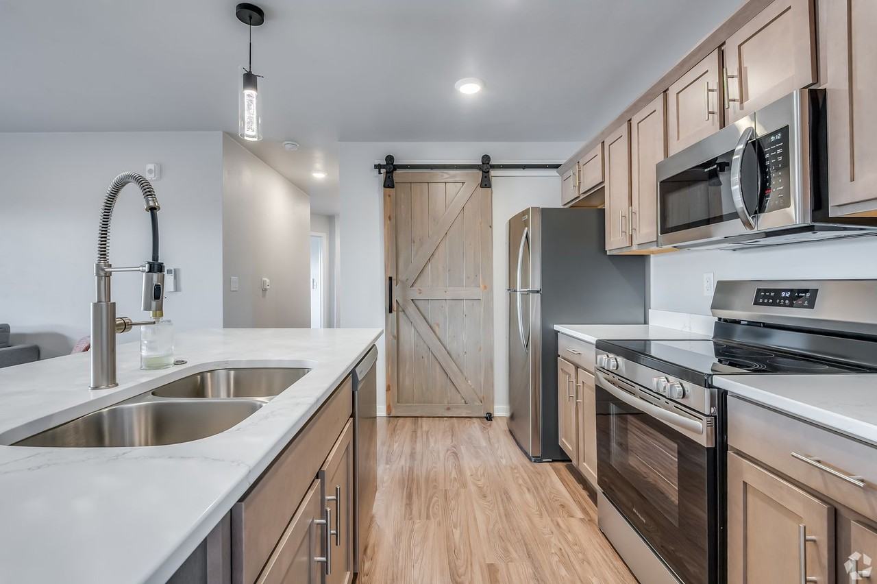 Legacy Creekside Apartments - Photo 2 of 50