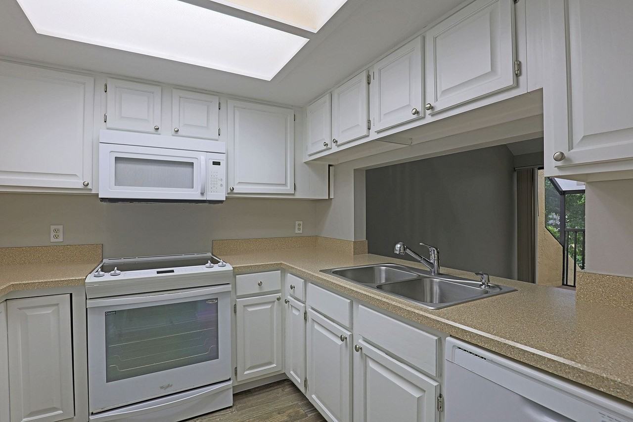 8805 Lateen Ln #203 - Photo 5 of 16