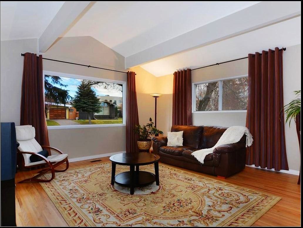7712 7 St Sw - Photo 4 of 19