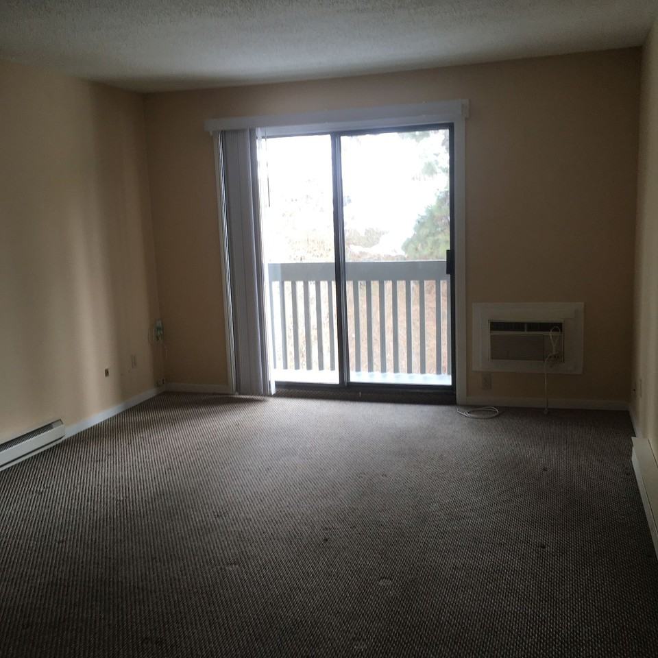 665 Dell Rd - Photo 2 of 11