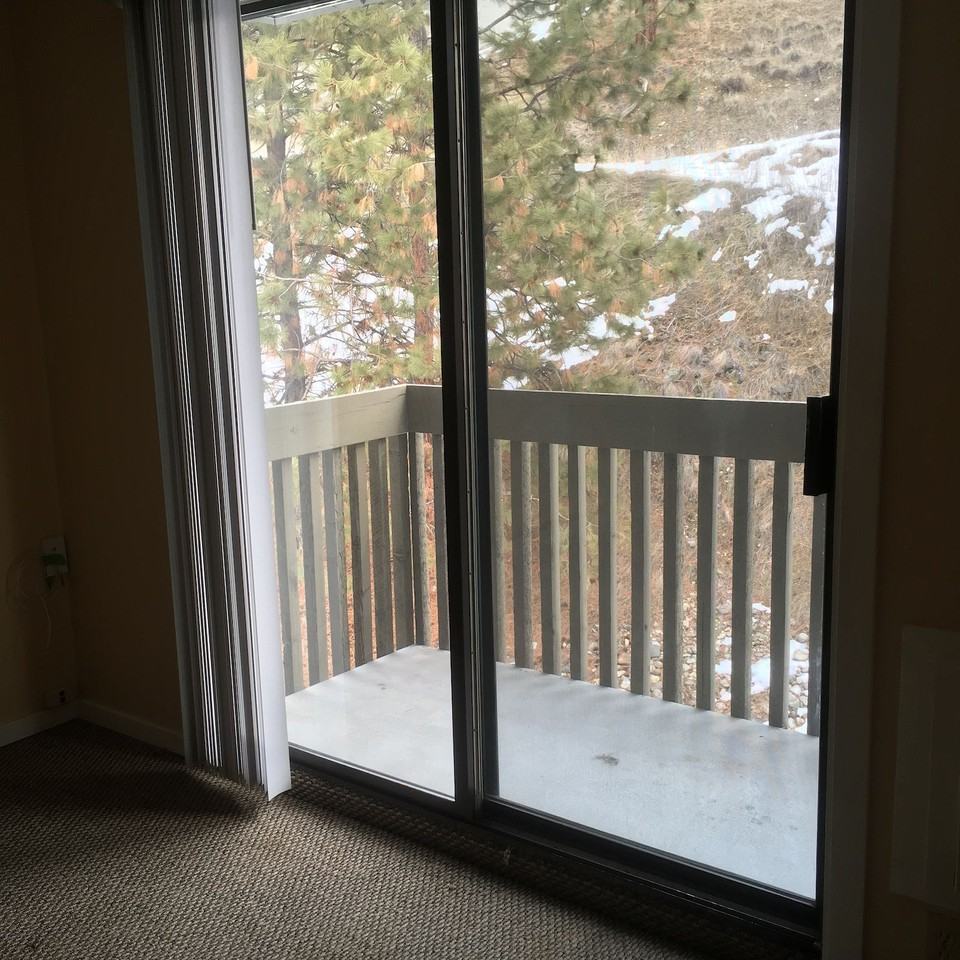 665 Dell Rd - Photo 3 of 11