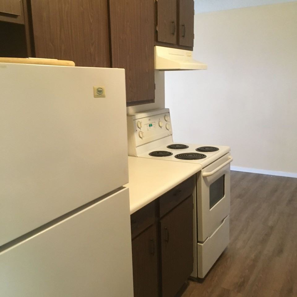 665 Dell Rd - Photo 7 of 11