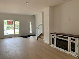 11569 - 11569 University Avenue - Photo 2 of 25