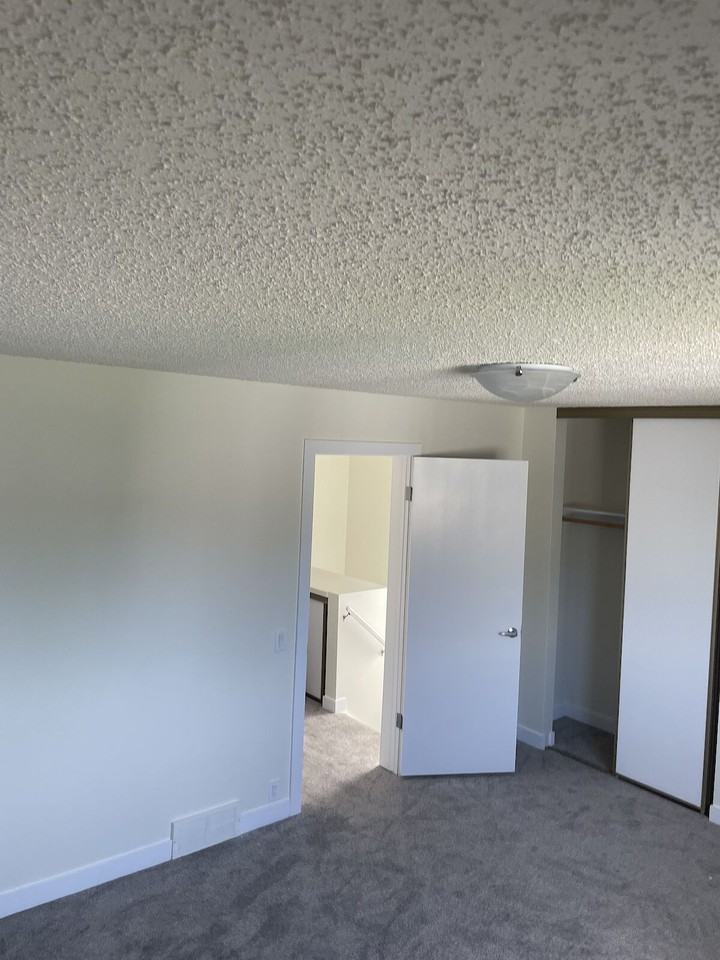 2131 - 2131 Oak Street - Photo 5 of 23