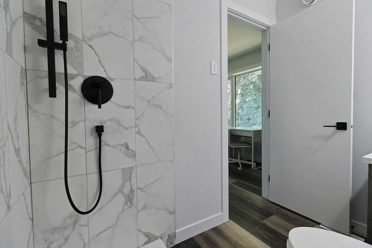 11217 79 Ave Nw - Photo 4 of 20
