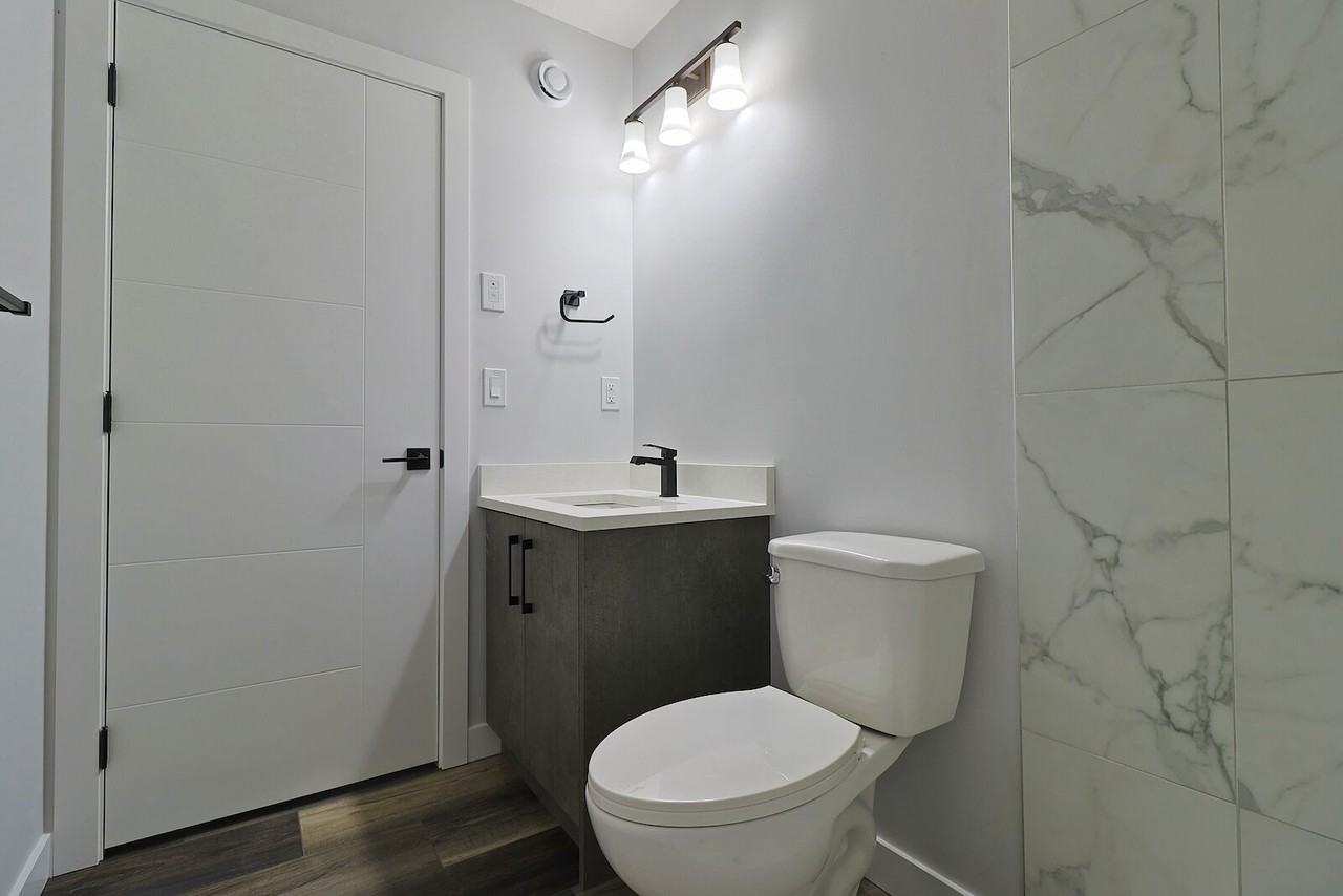 11217 79 Ave Nw - Photo 5 of 20